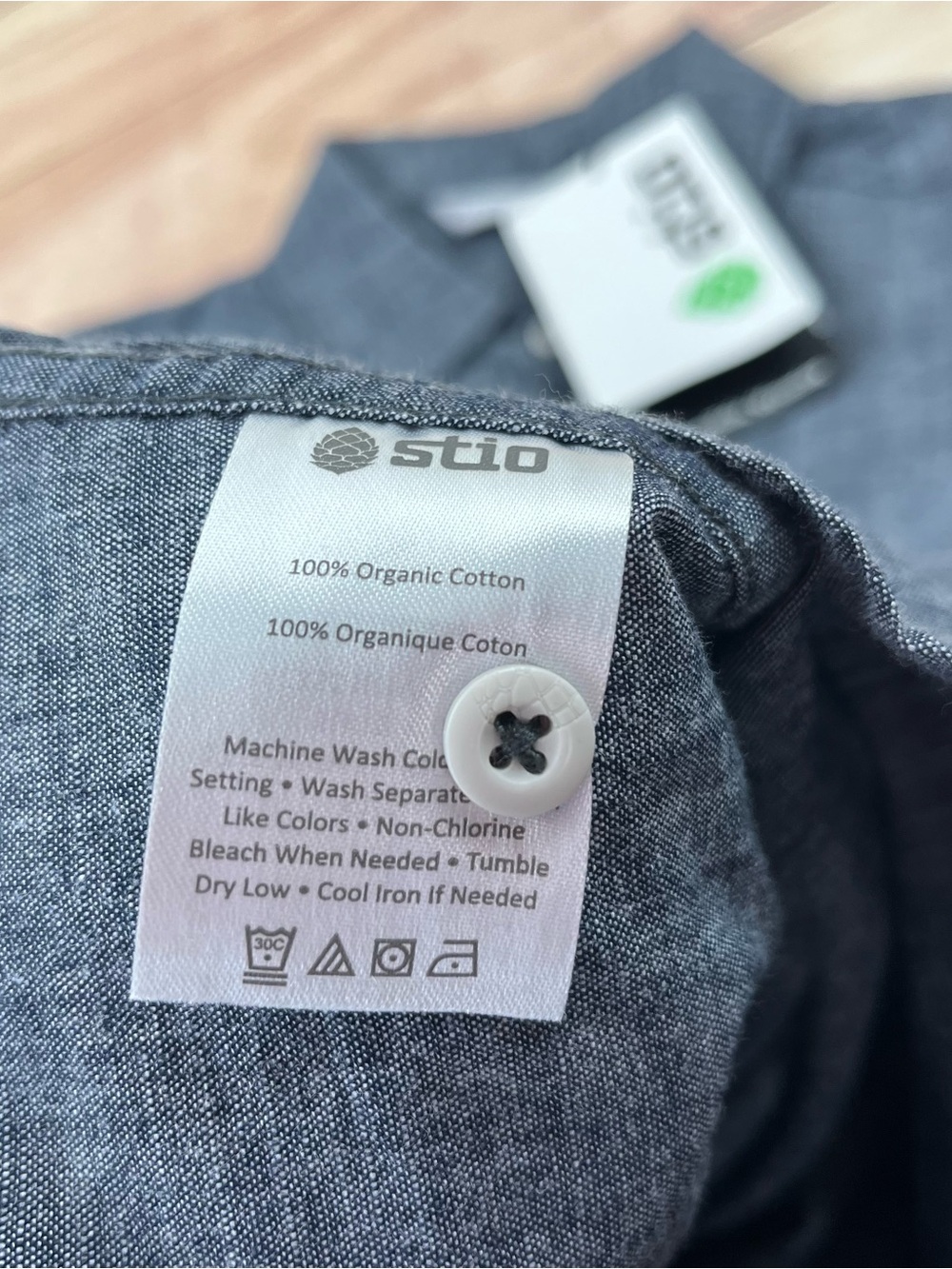 NWT Stio Shirt Womens Sm Blue Ashton Chambray Organic Cotton Snap Front Outdoor - Picture 11 of 12